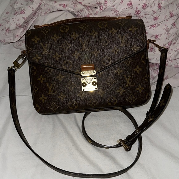 Louis Vuitton Métis - Picture 11 of 16